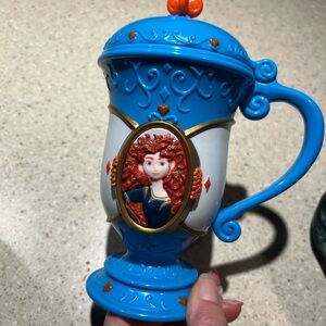 Disney On Ice Brave Princess Merida Plastic Cup w/Flip Lid Blue 7'' Snacks/Juice